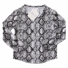 Load image into Gallery viewer, Python long sleeve top - Girls
