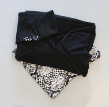 Load image into Gallery viewer, Python leggings - Ladies
